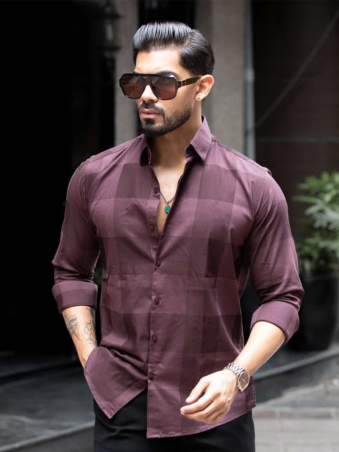 Urban Scissors Men Comfort Fit Textured Spread Collar Cotton Casual Shirt