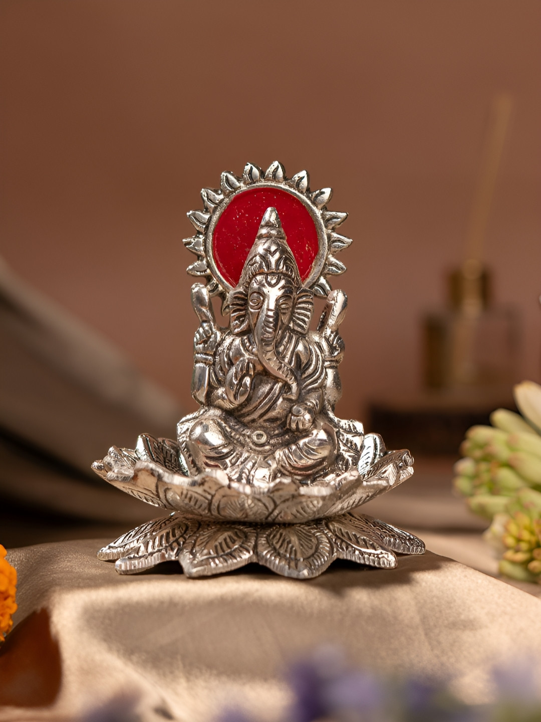 The Zappy Box 2 Pieces SIlver Toned And Red Divine Lakshmi & Ganesh Ji Religious Showpiece