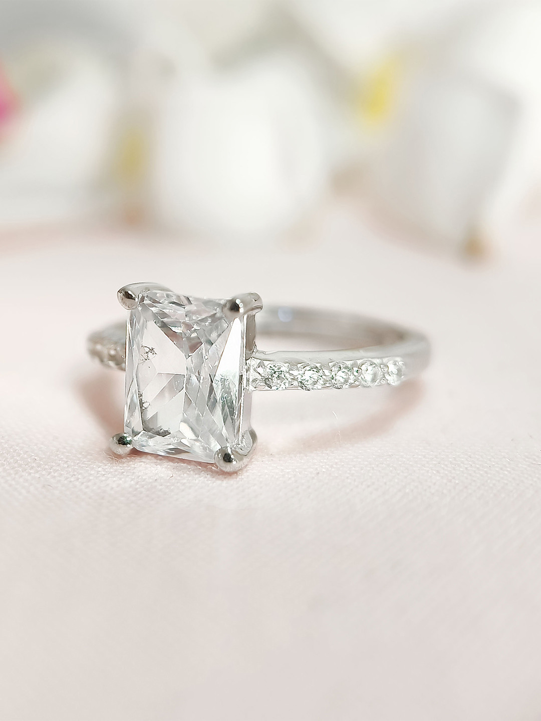 925 Silver Rhodium-Plated CZ Studded Radiant Cut Solitaire Engagement Finger Ring