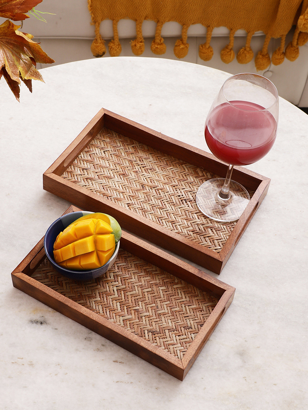 VarEesha Bambusa 2 Pieces Acacia Wooden Trays