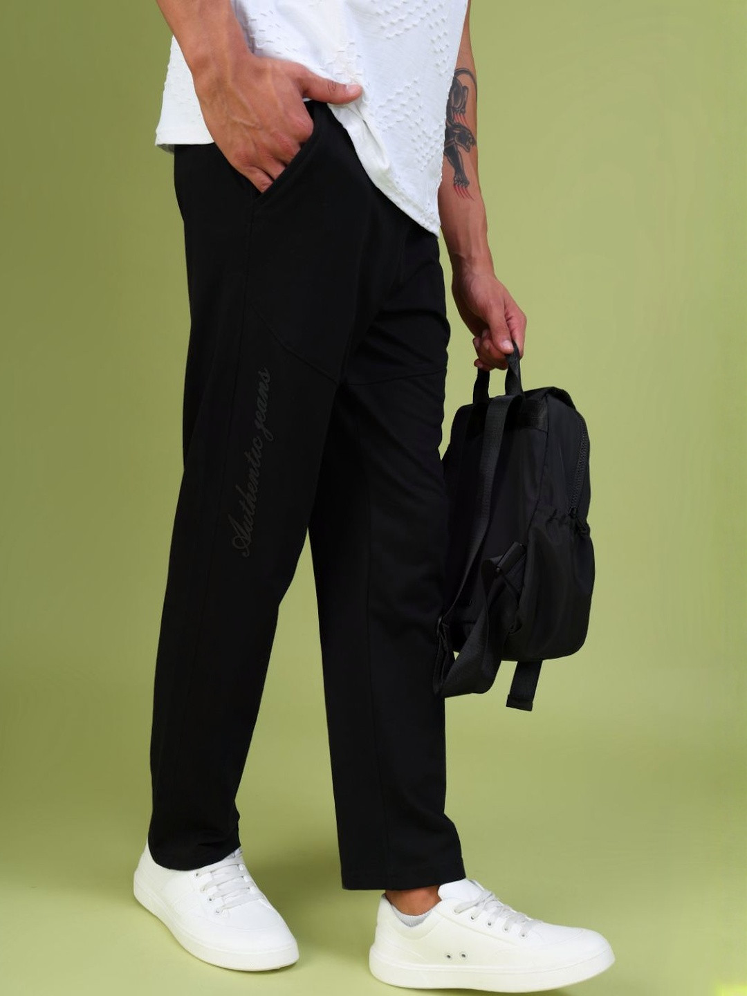 LIMEROAD Men Solid Loop Knit Trackpant
