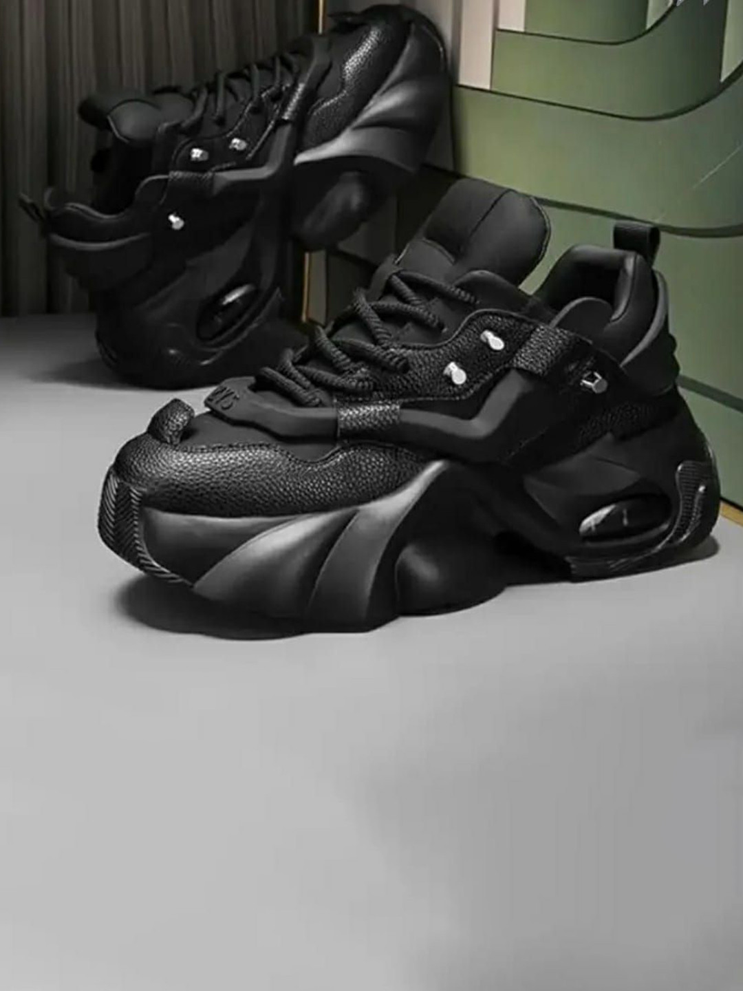 DENSU Men Round Toe Mid-Top Lace-Ups Sneakers