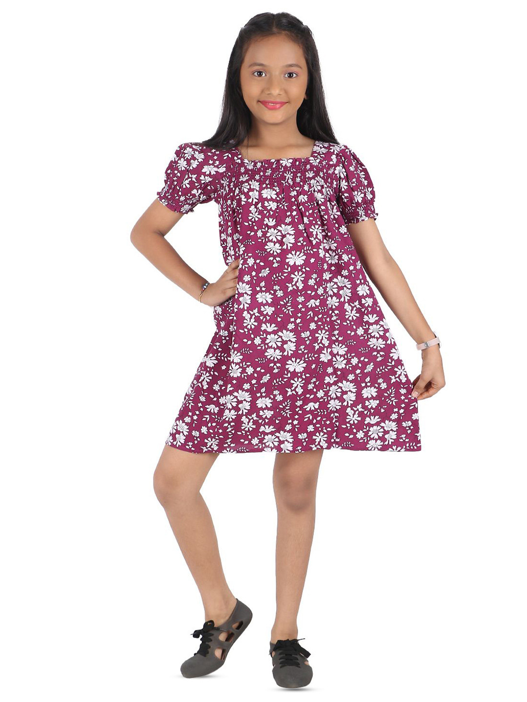 YOUNG BIRDS Girls Floral Print Smocked A-Line Dress