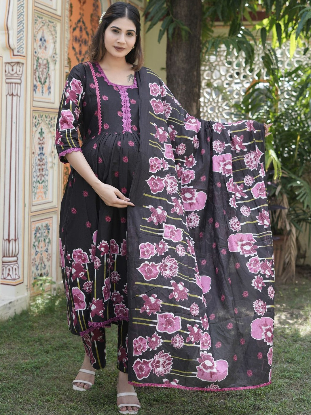 Aujjessa Floral Printed Pleated Anarkali Pure Cotton Maternity Feeding Kurta Set