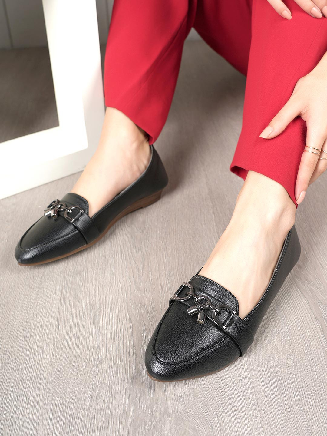 Mast & Harbour Slip-On Round Toe Ballerinas