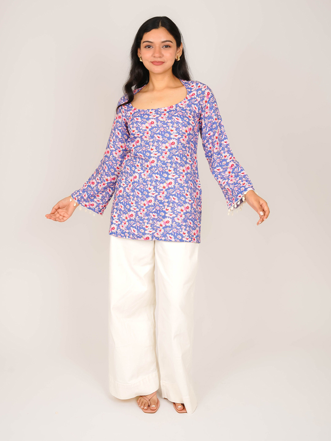 MONOMEE Women Floral Printed U-Neck Pure Cotton Kurti