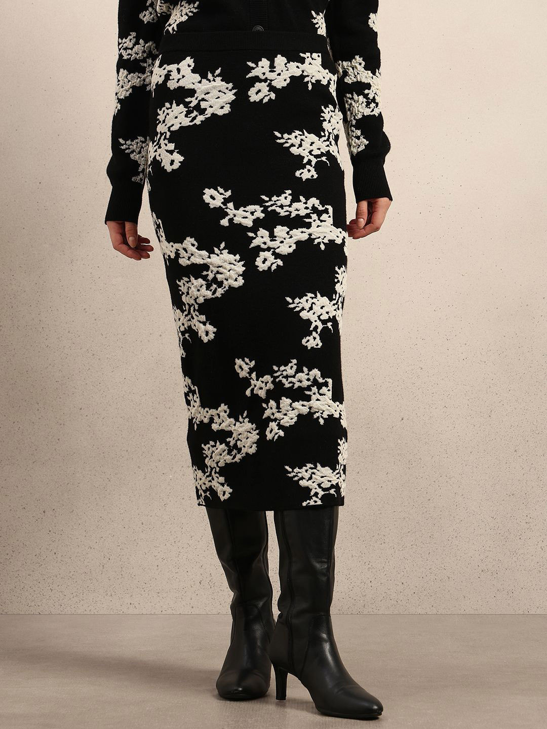 Vero Moda Women XS Floral Self Design Pencil Midi Skirts