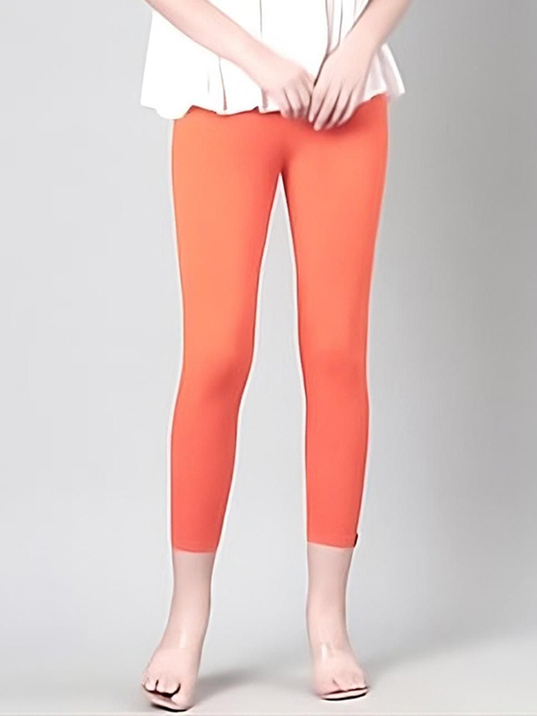 ZAYANQA Women Slim-Fit Three-Fourth Length Leggings