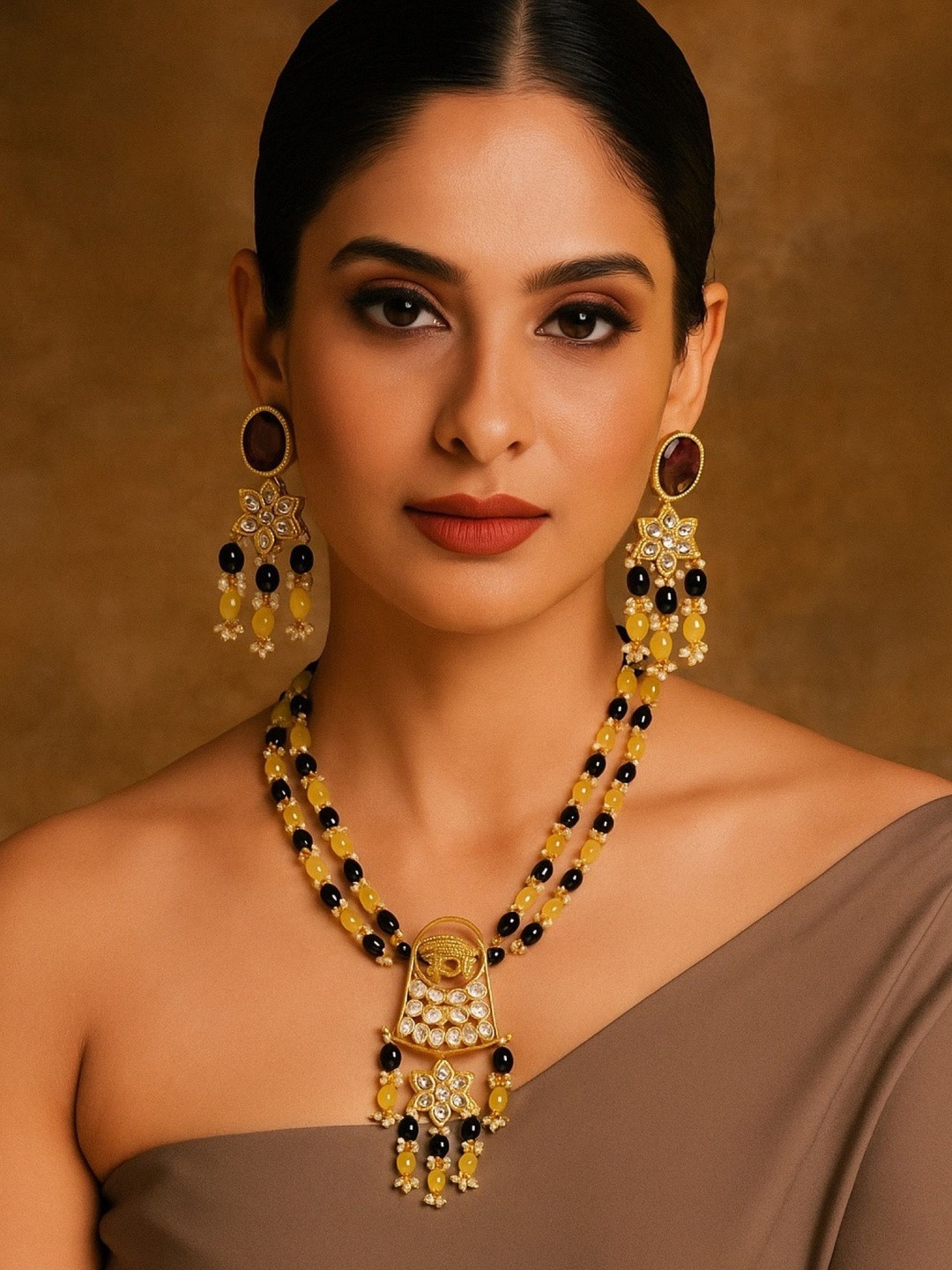 Digital Dress Room Gold-Plated Pearls Studded & Beaded Elephant Shaped Necklace & Earrings