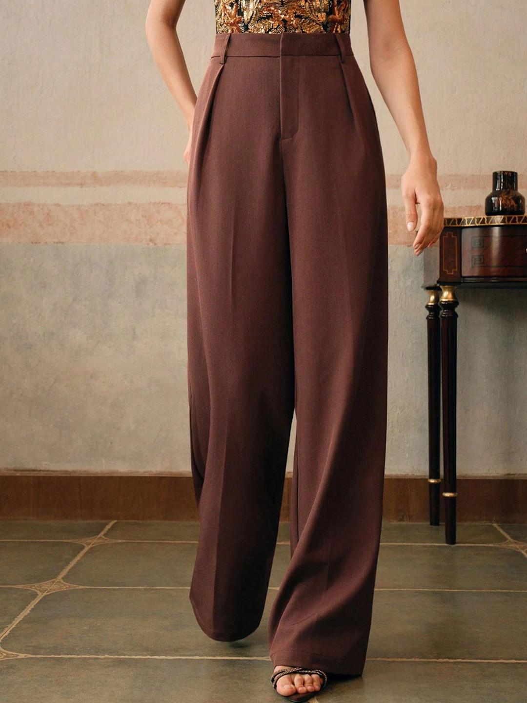 FNOCKS Women Solid Comfort High-Rise Pleated Hook and Bar Baggy Trousers