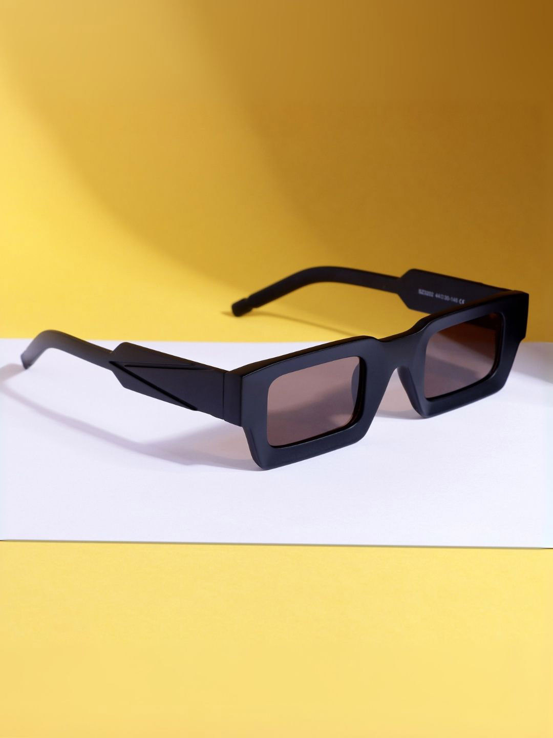 goglassic Unisex Vintage V2 Brown Lens & Black Rectangle Sunglasses With UV Protected Lens