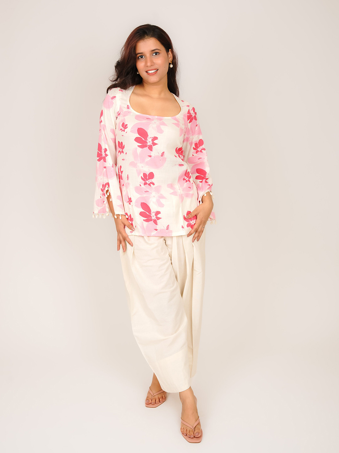 MONOMEE Floral Printed Bell Sleeves Thread Work Floral Kurta