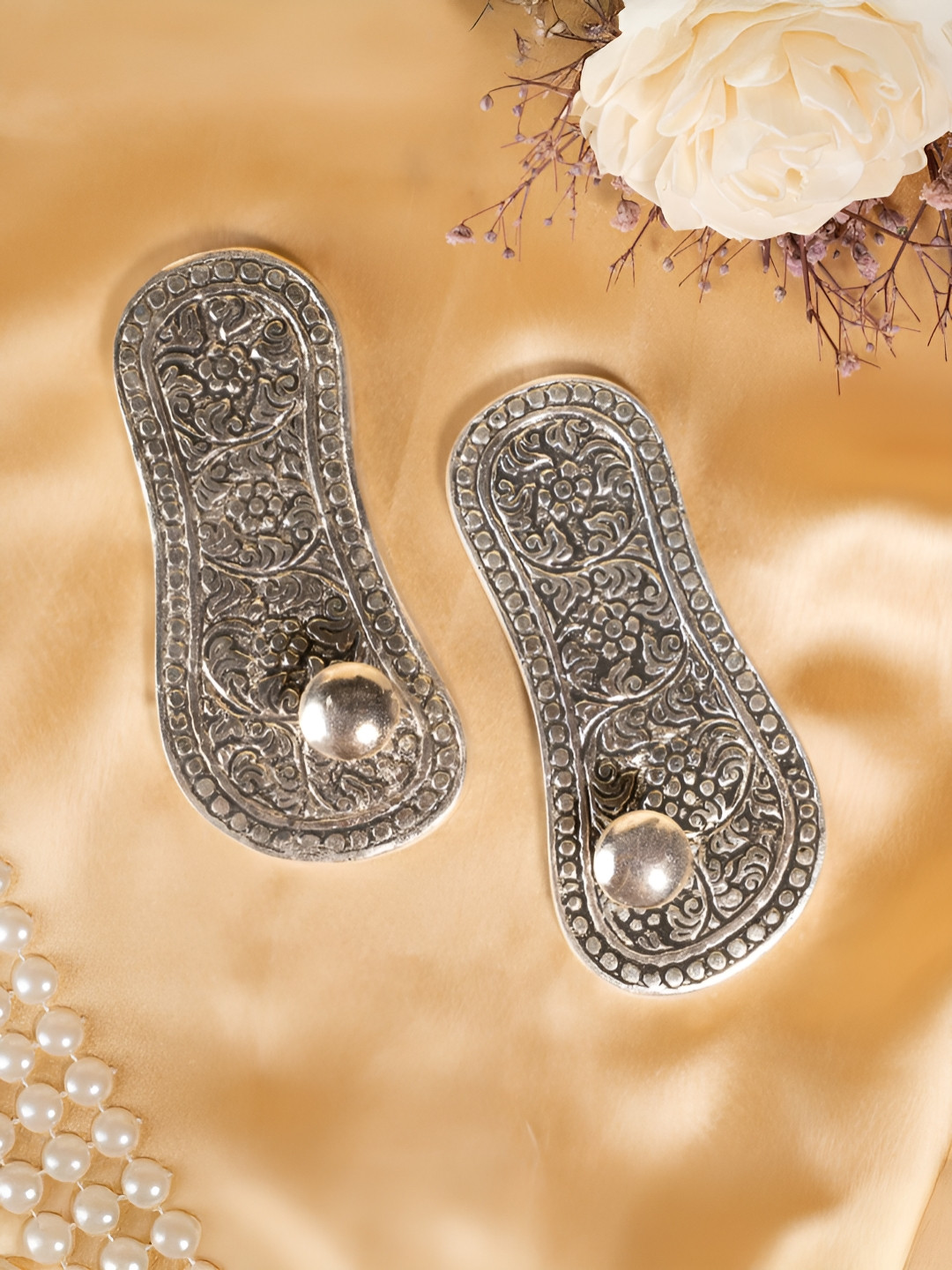 The Zappy Box German Silver-Toned 2 Pieces Sacred Charan Paduka