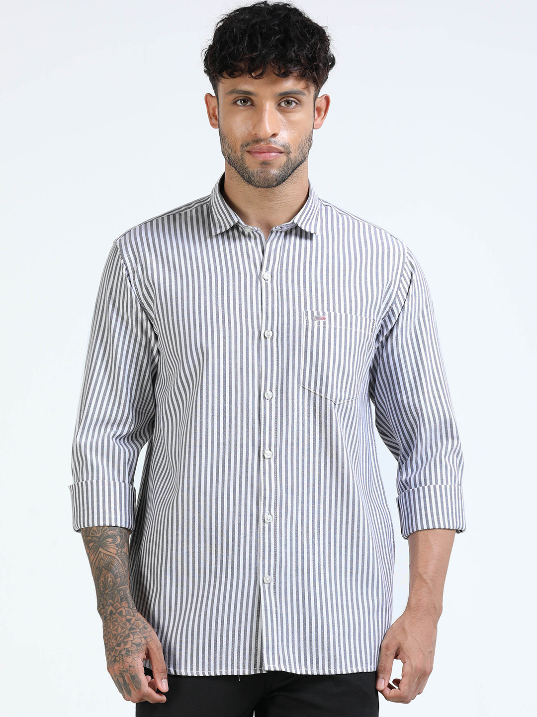 U.S. PITCHERS Men Regular Fit Vertical Striped Casual Shirt