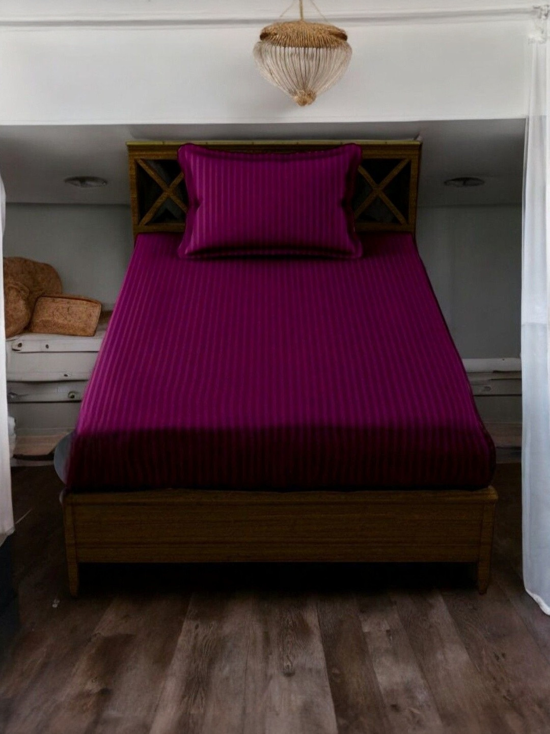 WELLNEST Striped 110 TC Single Bedsheet with 1 Pillow Covers