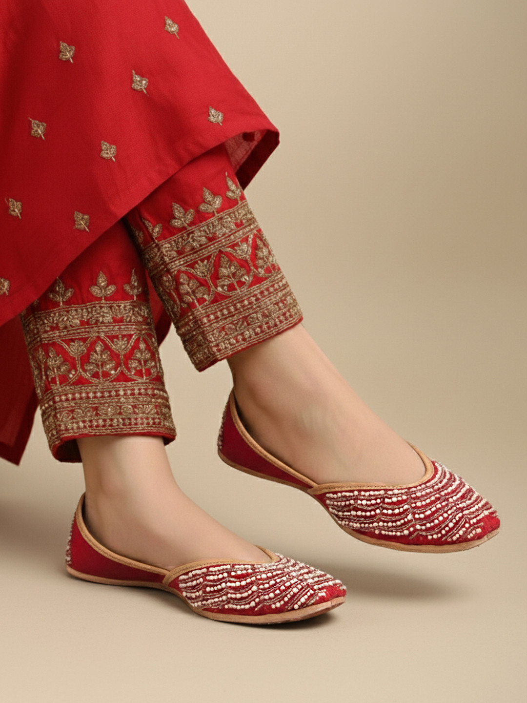 House of Pataudi Women Ethnic Embellished Mojaris
