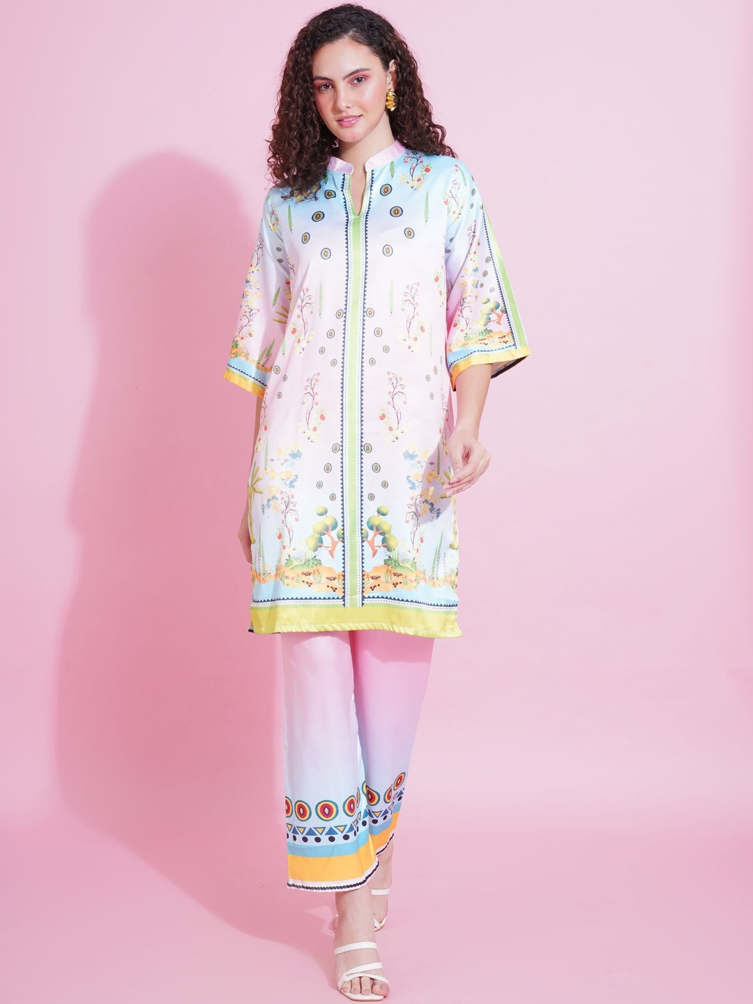 ARV TRENDS Floral Printed Mandarin Collar Satin Straight Kurta With Trousers