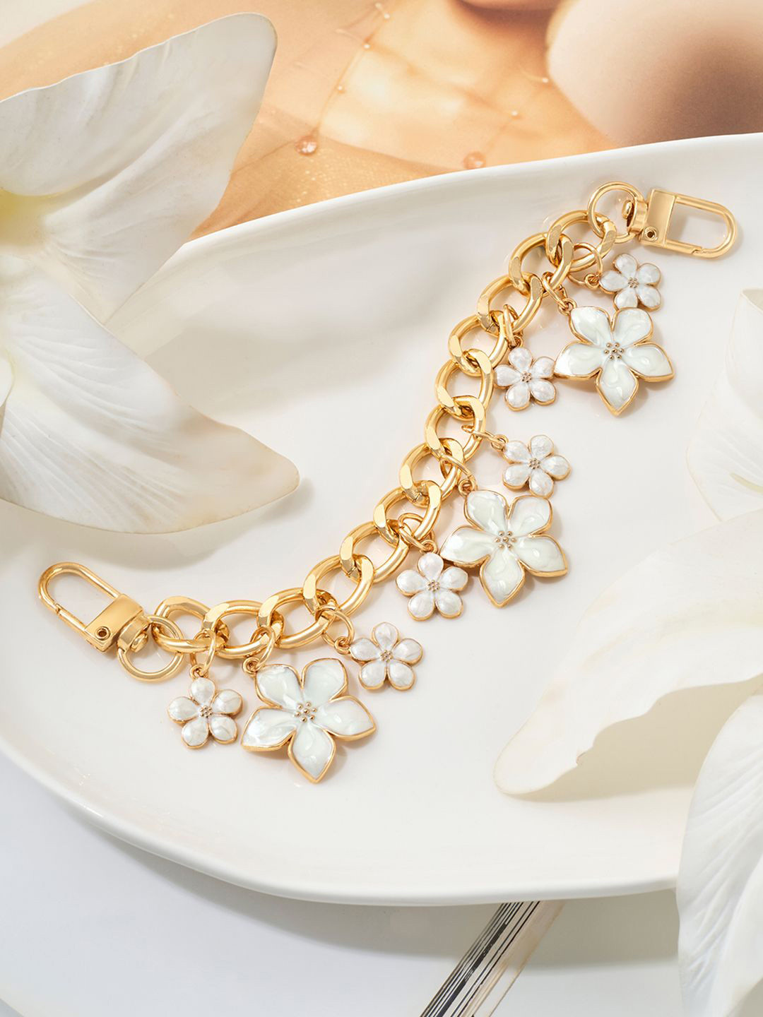 JOKER & WITCH Rosy Cheeks Bracelet Bag Charm