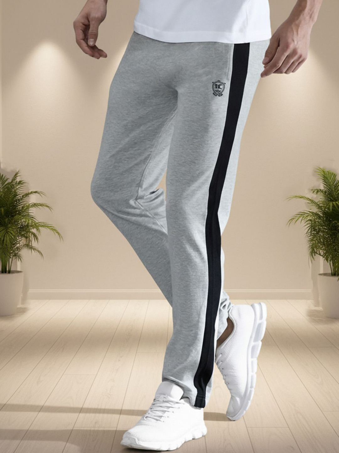 MOUNTAIN COLOURS Men Striped Combed Cotton Mid-Rise Track Pants