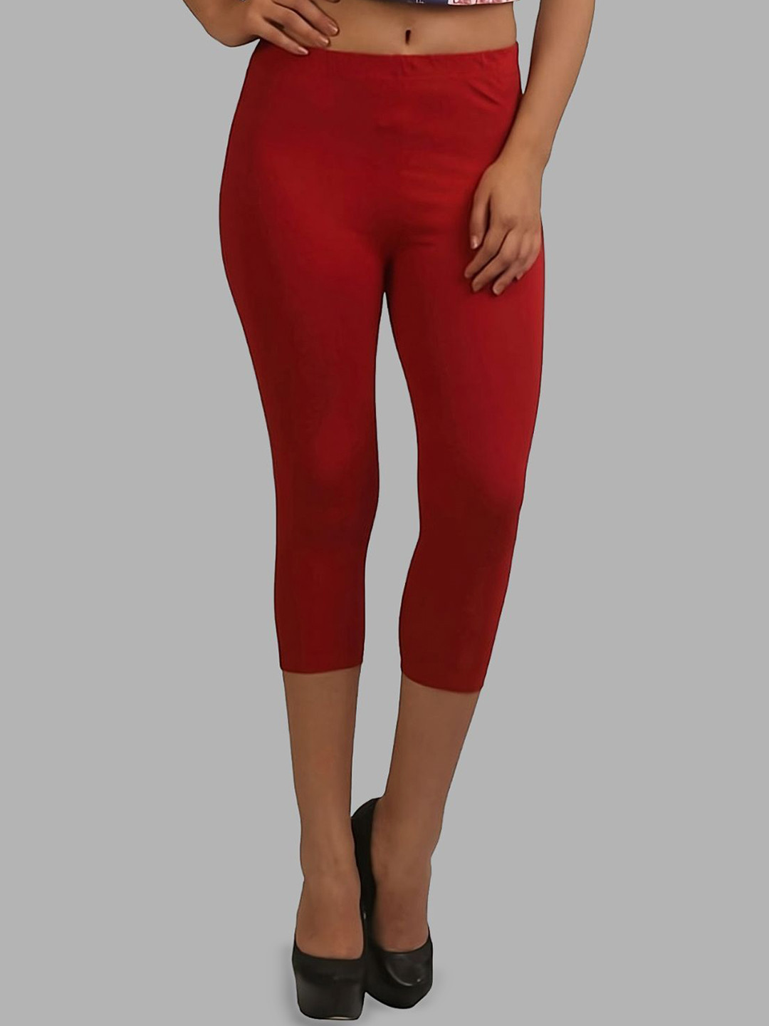 ZAYANQA Women Solid Slim Fit Three-Fourth Length Stretchable Cotton Maroon Capri Leggings