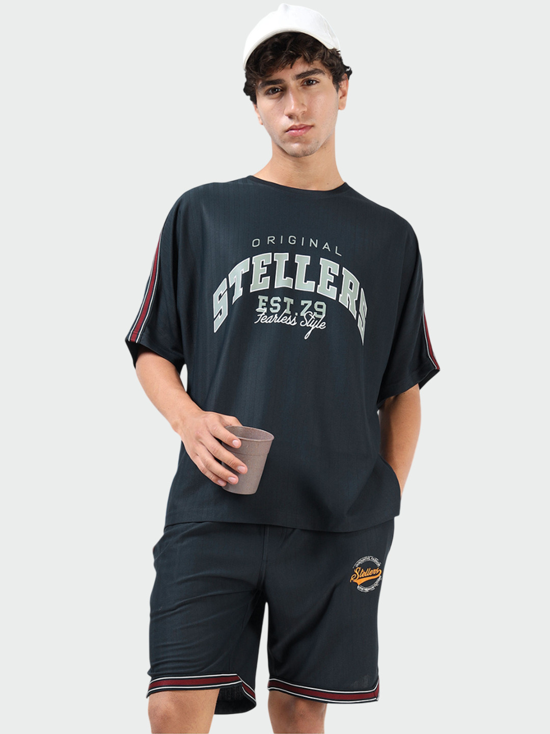 STELLERS Men Printed Relaxed Fit T-shirt With Shorts Co-Ords
