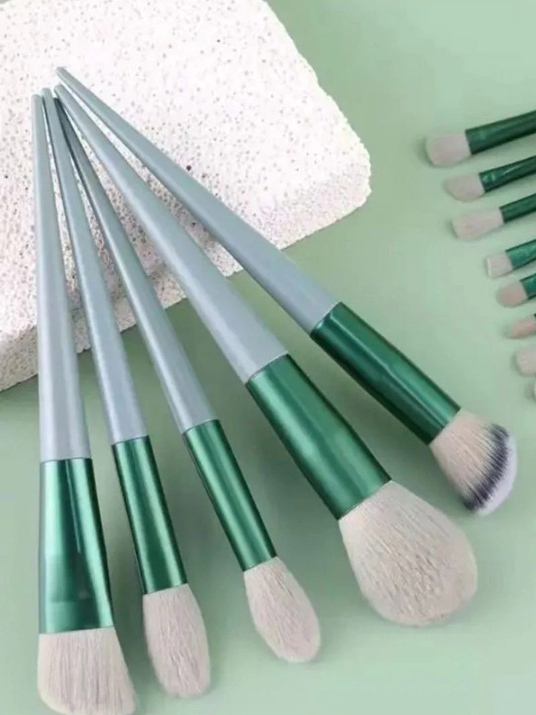 Lifevalueherbal Set Of 13 Soft Bristles Makeup Brush Set