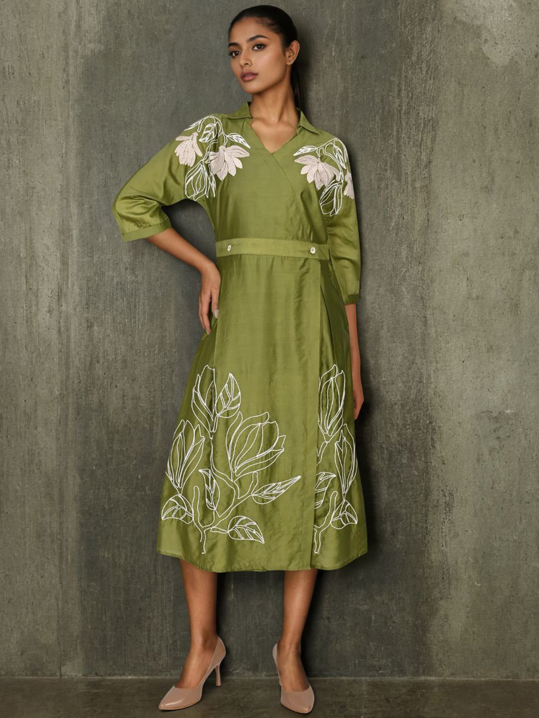 Zolo Label Bloom Floral Embroidered Midi Dress