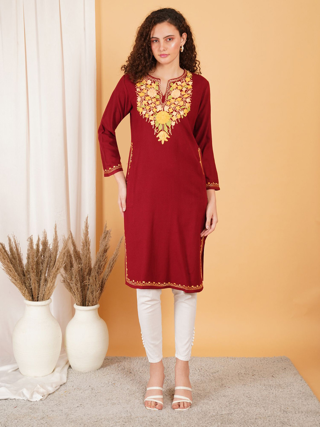 CRAFTBAZAR Women Floral Embroidered Daily Straight Kurta