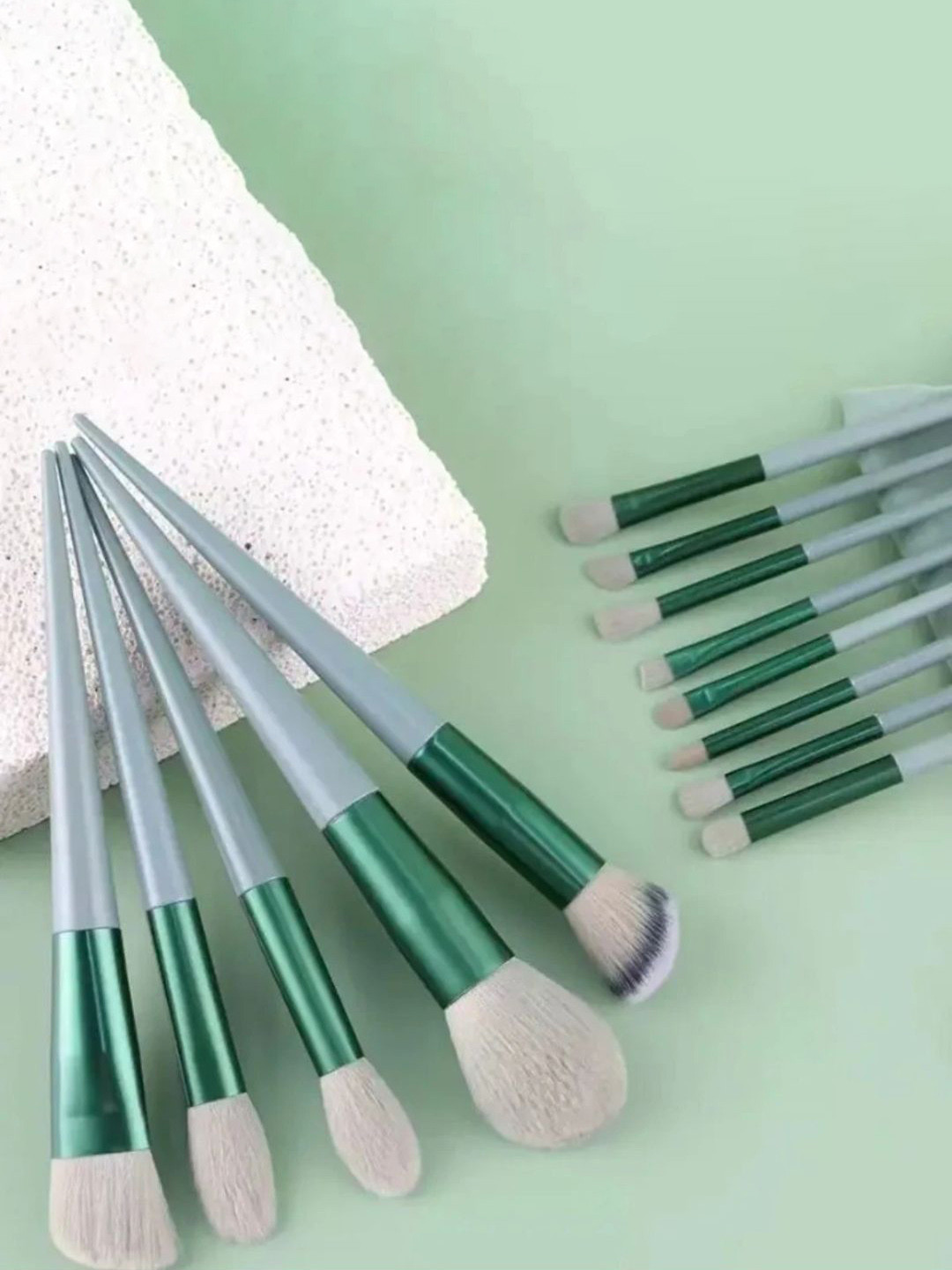 Karnatakasoaps Set Of 13 Soft Bristles Makeup Brush Set
