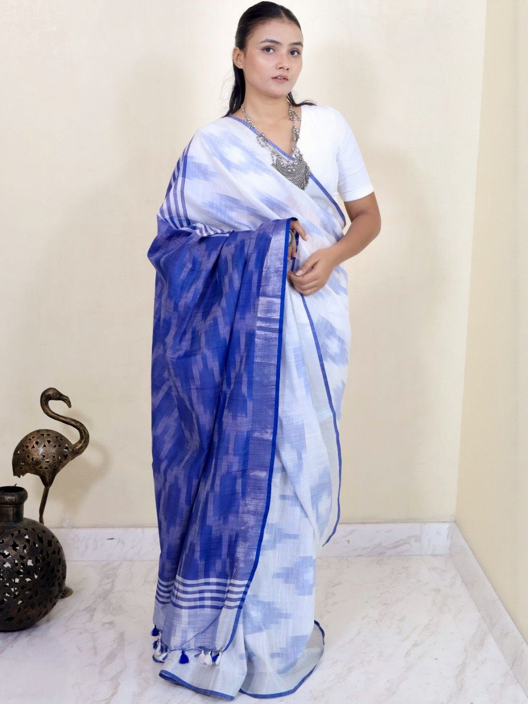 THE WEAVERS SHOP BY RAAVI Abstract Printed Zari Pure Cotton Ikat Saree