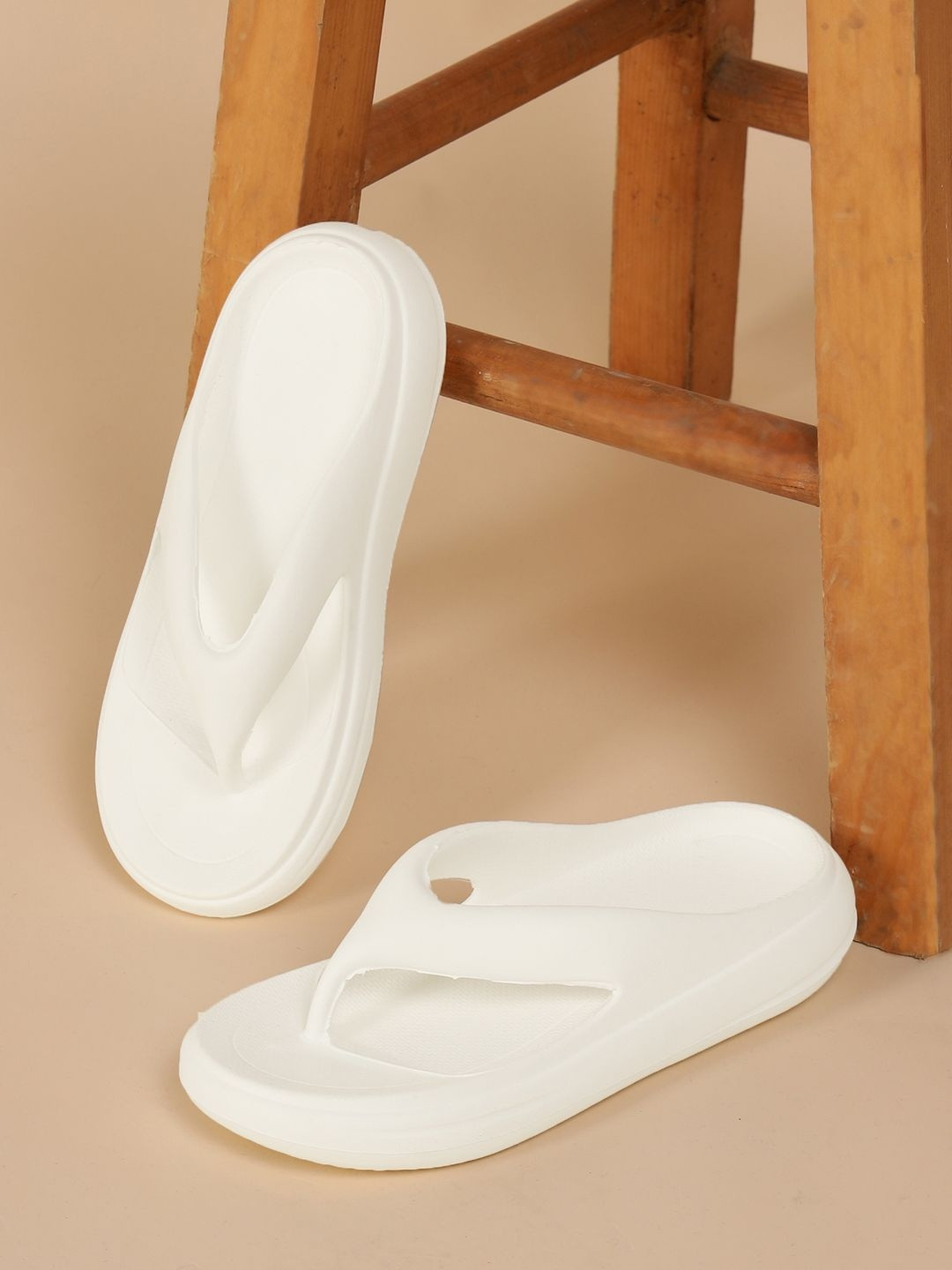 Roadster Women EVA White Flip Flops