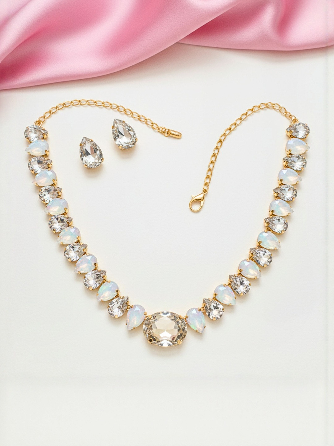 DressBerry Golden White Color Cubic Zerconia Crystal Gemstone-Studded Jewelry Set