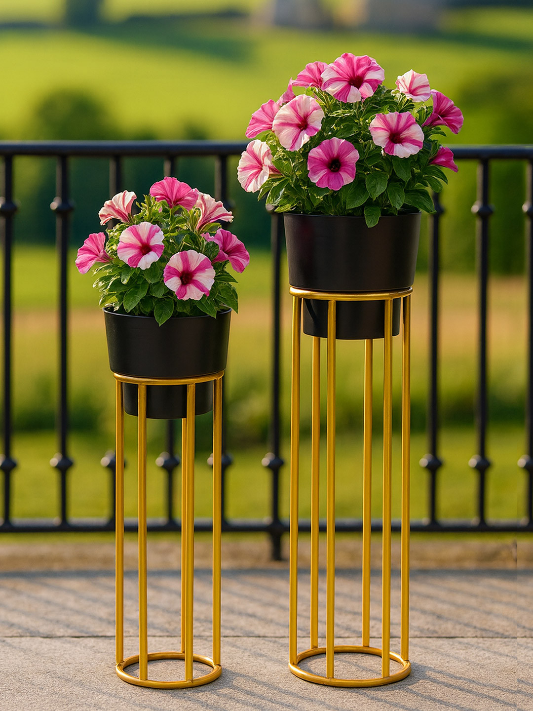 Homesake Set Of 2 Round Base Metal Planters With Pot
