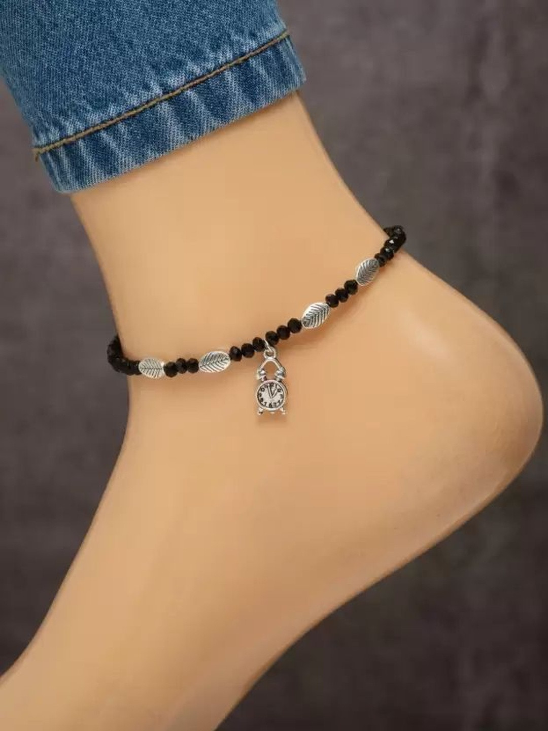 18 Fashion Street Silver-Plated Black Beads Beaded Anklet