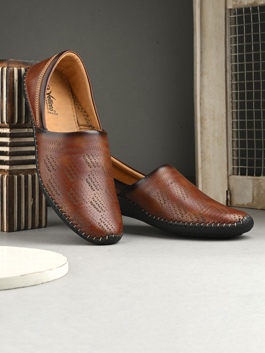 Vellinto Osian Cool Men Rajasthani Jutis