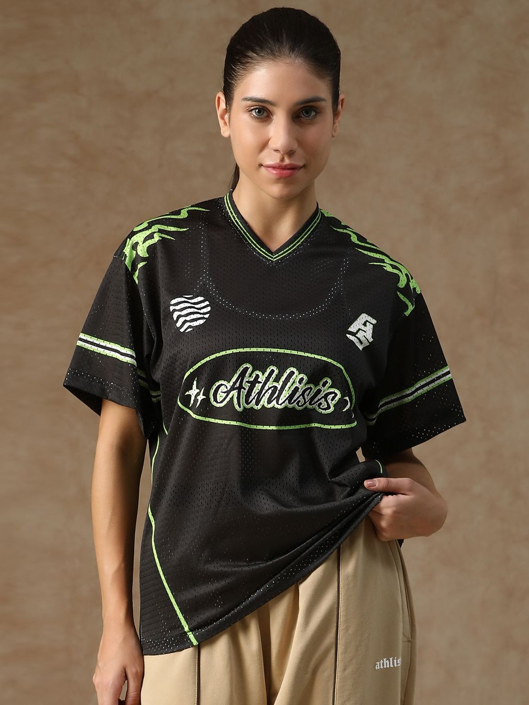 ATHLISIS Women e-Dry Technology Typography Printed V-Neck T-shirt