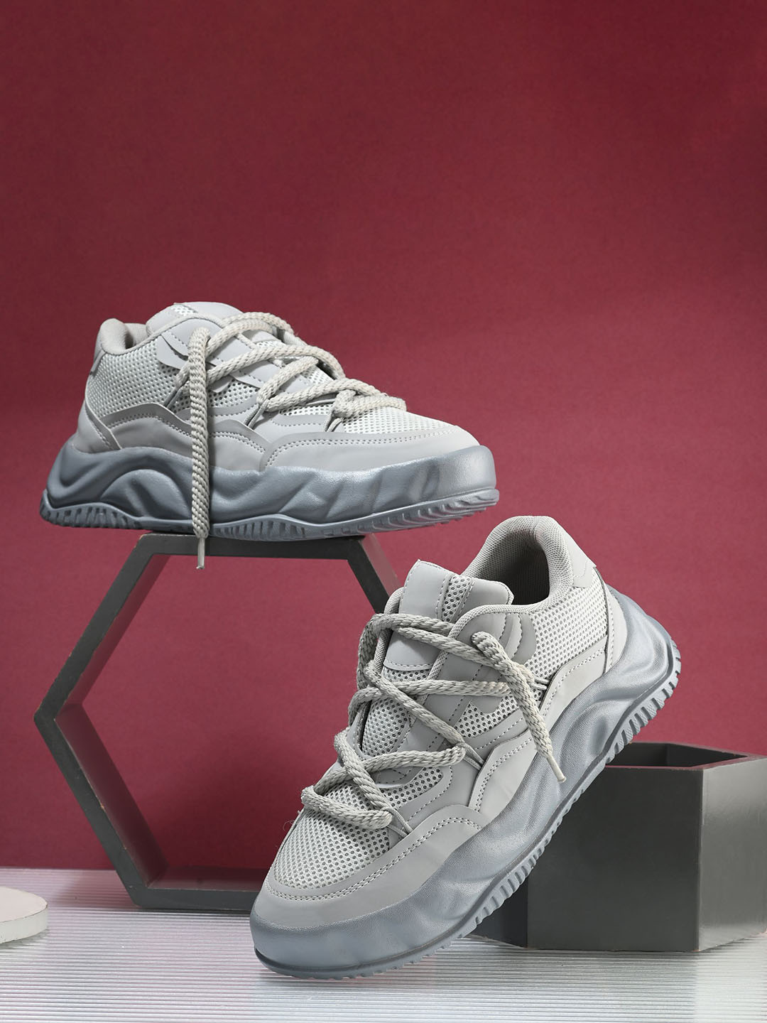 Vellinto YO-YO Casual Trendy Men Textured Lace-Ups und Toe Sneakers