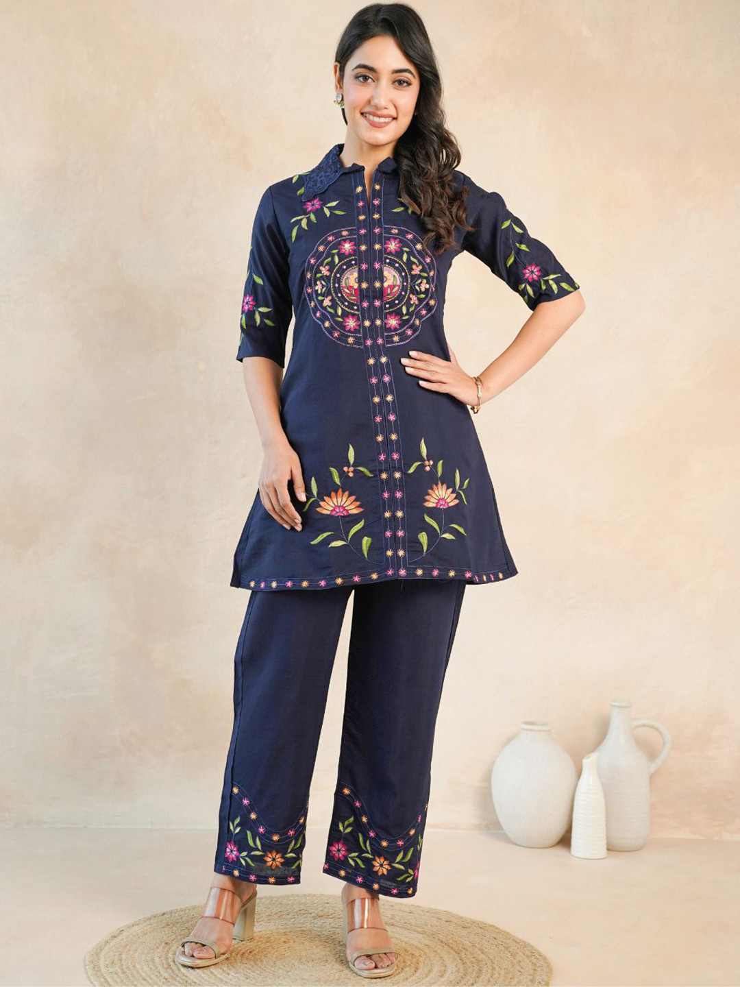 Zolo Label Embroidered Short Sleeves Pure Silk Tunic With Trousers Co-Ords