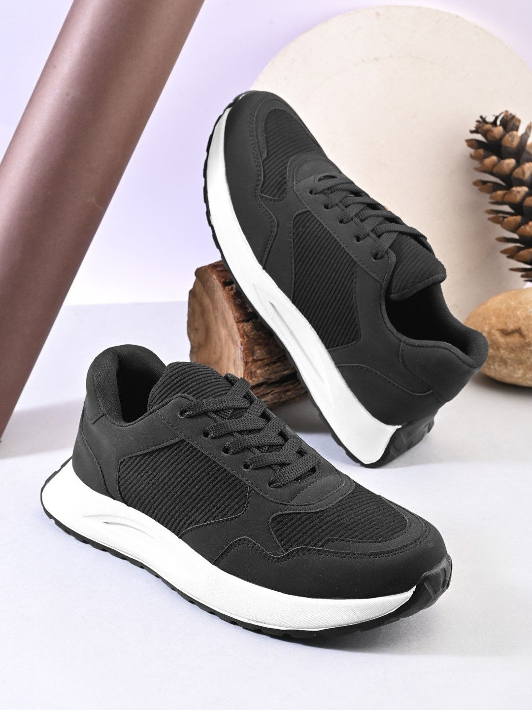 Roadster Men Black Solid Chunky Lace Up Casual Sneakers