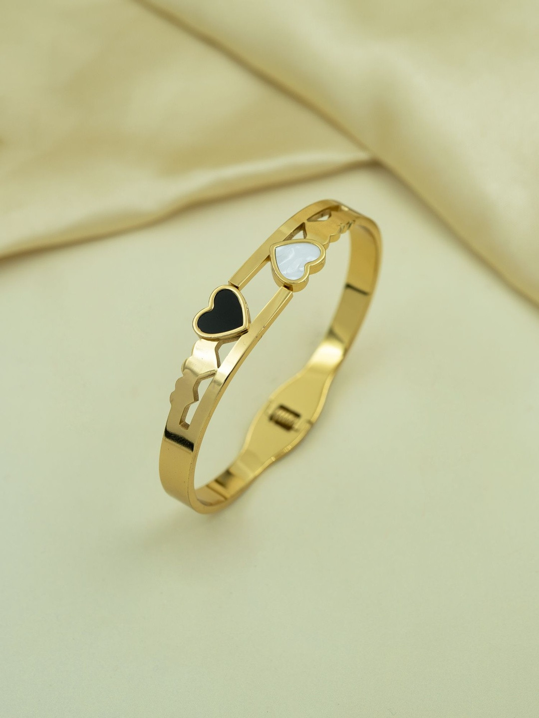 ARTKLIM Women Stainless Steel Gold-Plated Eternal Hearts Bangle-Style Bracelet