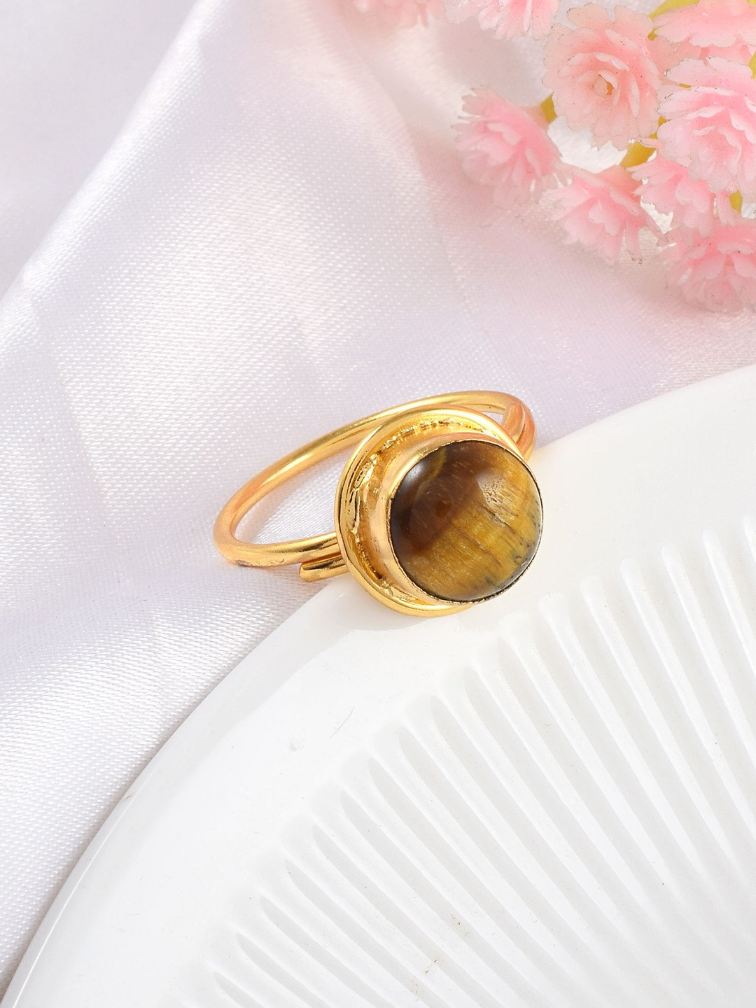 Brass Goldplated Cats Eye Lehsuniya Rashi ratan Astrology finger ring
