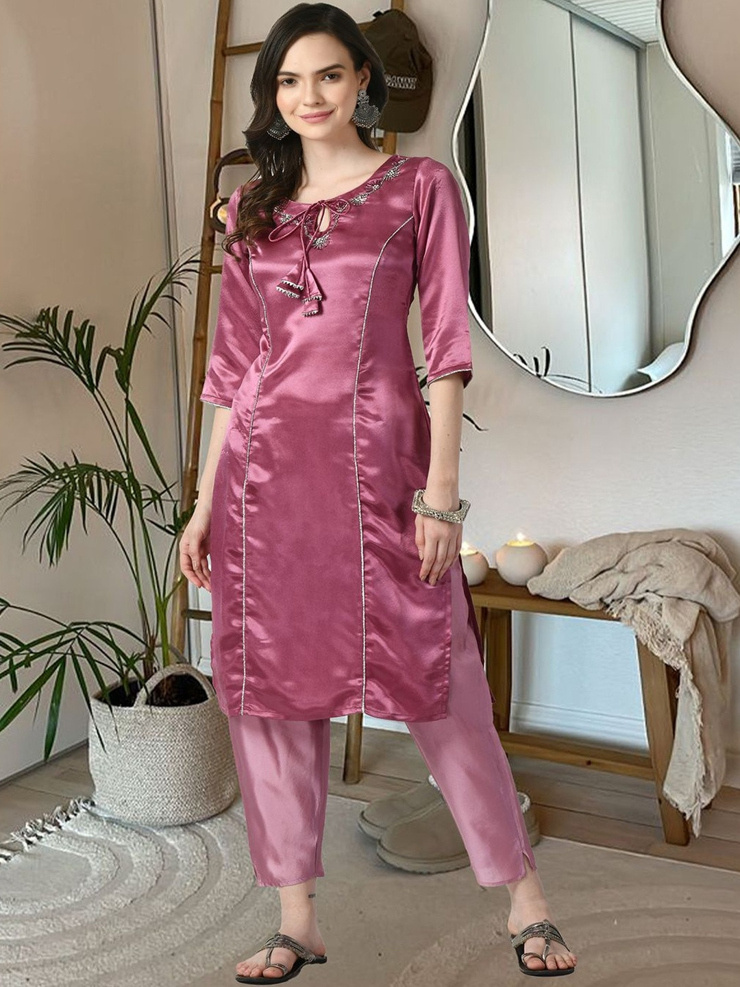 neel & ned Women Floral Regular Beads and Stones Kurta with Trousers & Dupatta