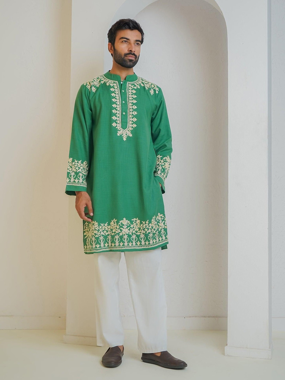 HOUSE OF KARI Men Ethnic Motifs Embroidered Mandarin Collar Gotta Patti Floral Kurta