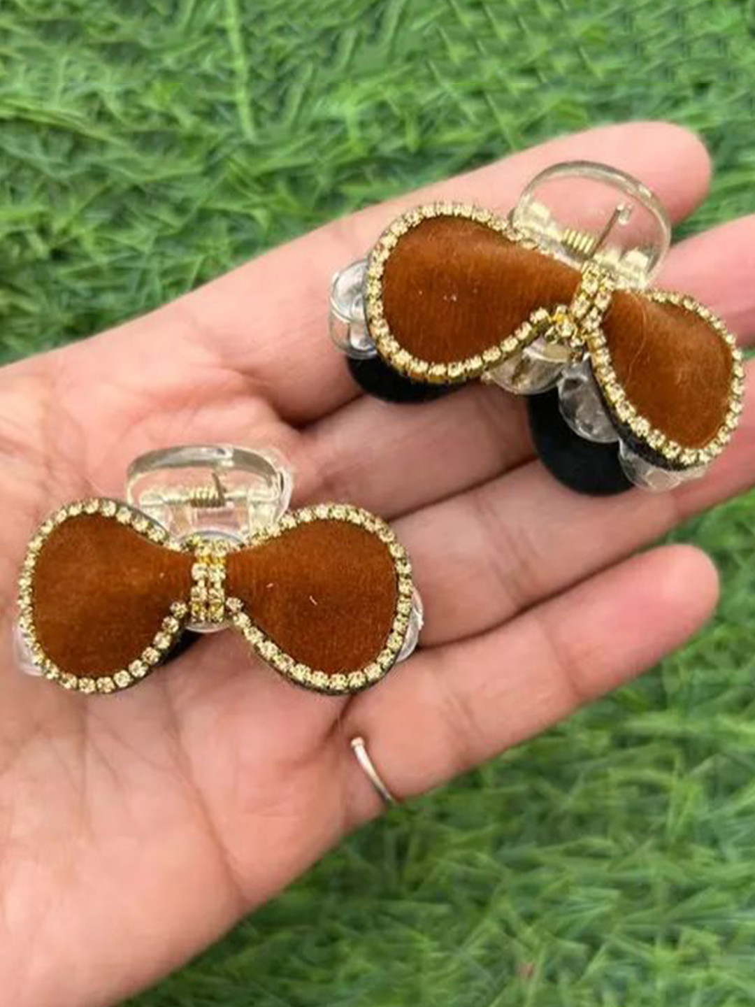 Radhya Accessories Women Set of 2 Studded Bow Hair Claw Clip