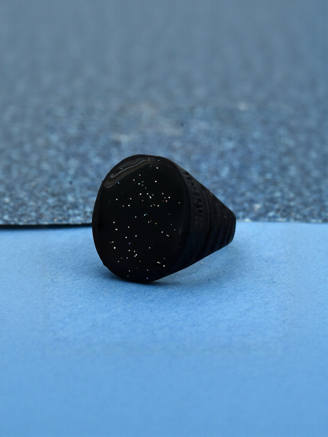 Black Brass Snowflakes flat head fashion finger ring