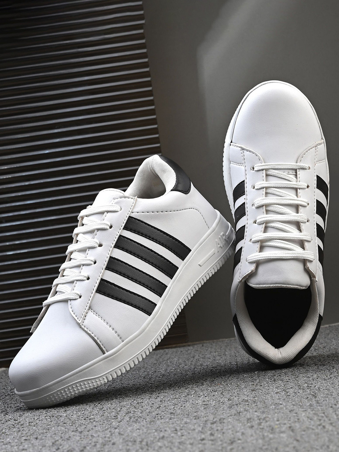 TROTUS Men Striped Lace-Ups Lightweight Comfort Insole Sneakers