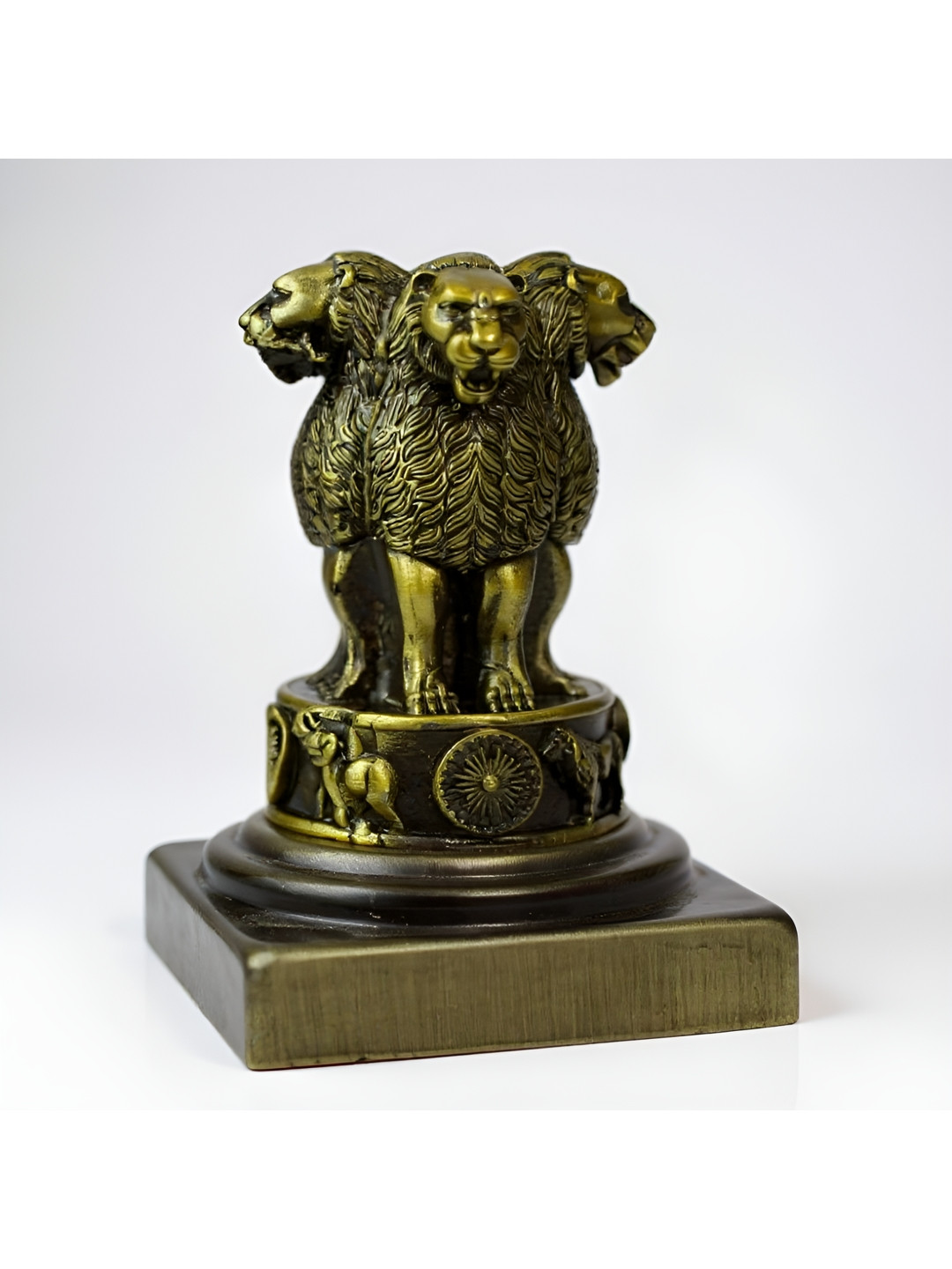 Adhvik Green Elelgant Idol Glossy Showpiece