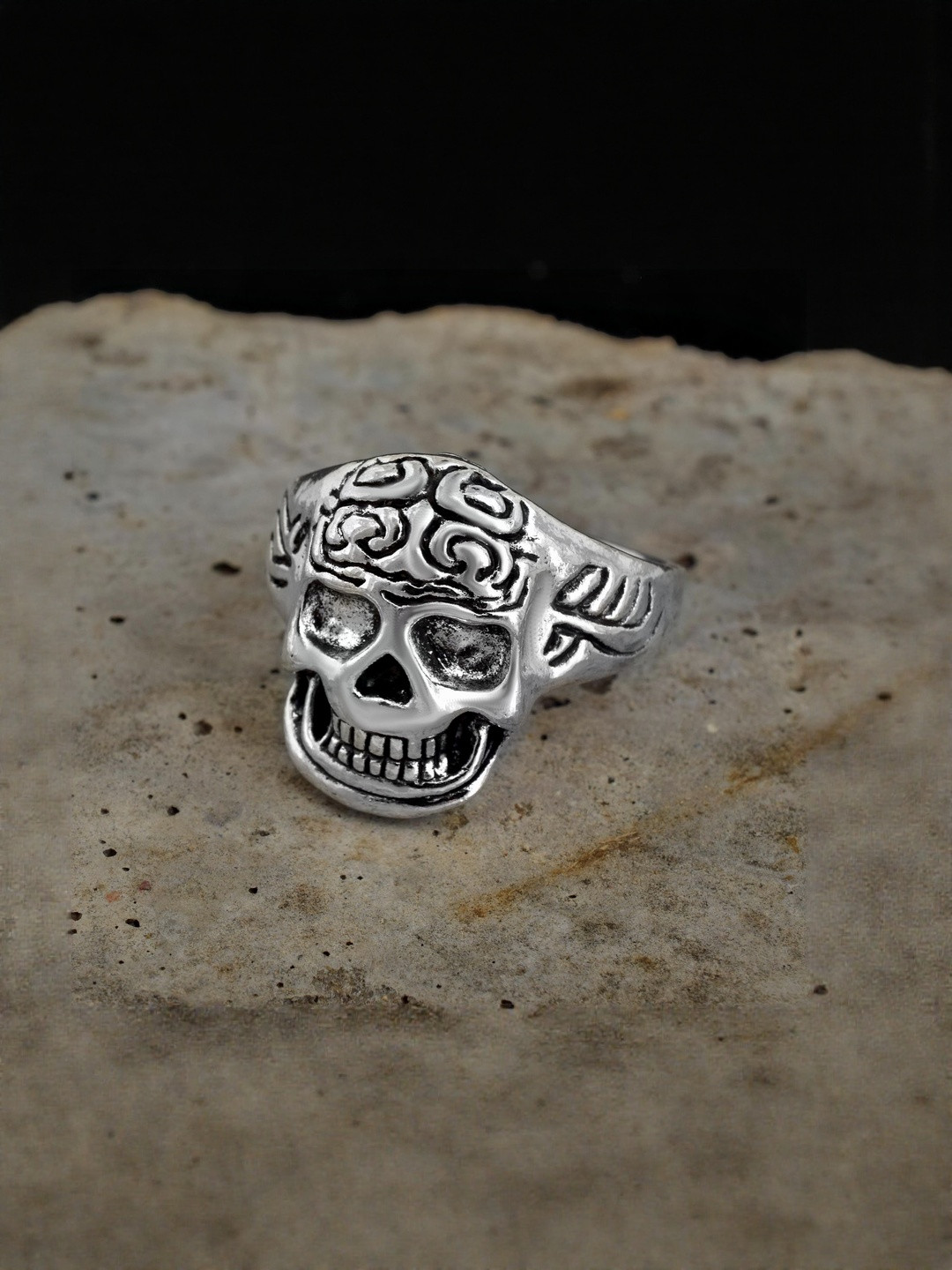 Silver plated Antique finish, Genius brain skull design, Fashion ring