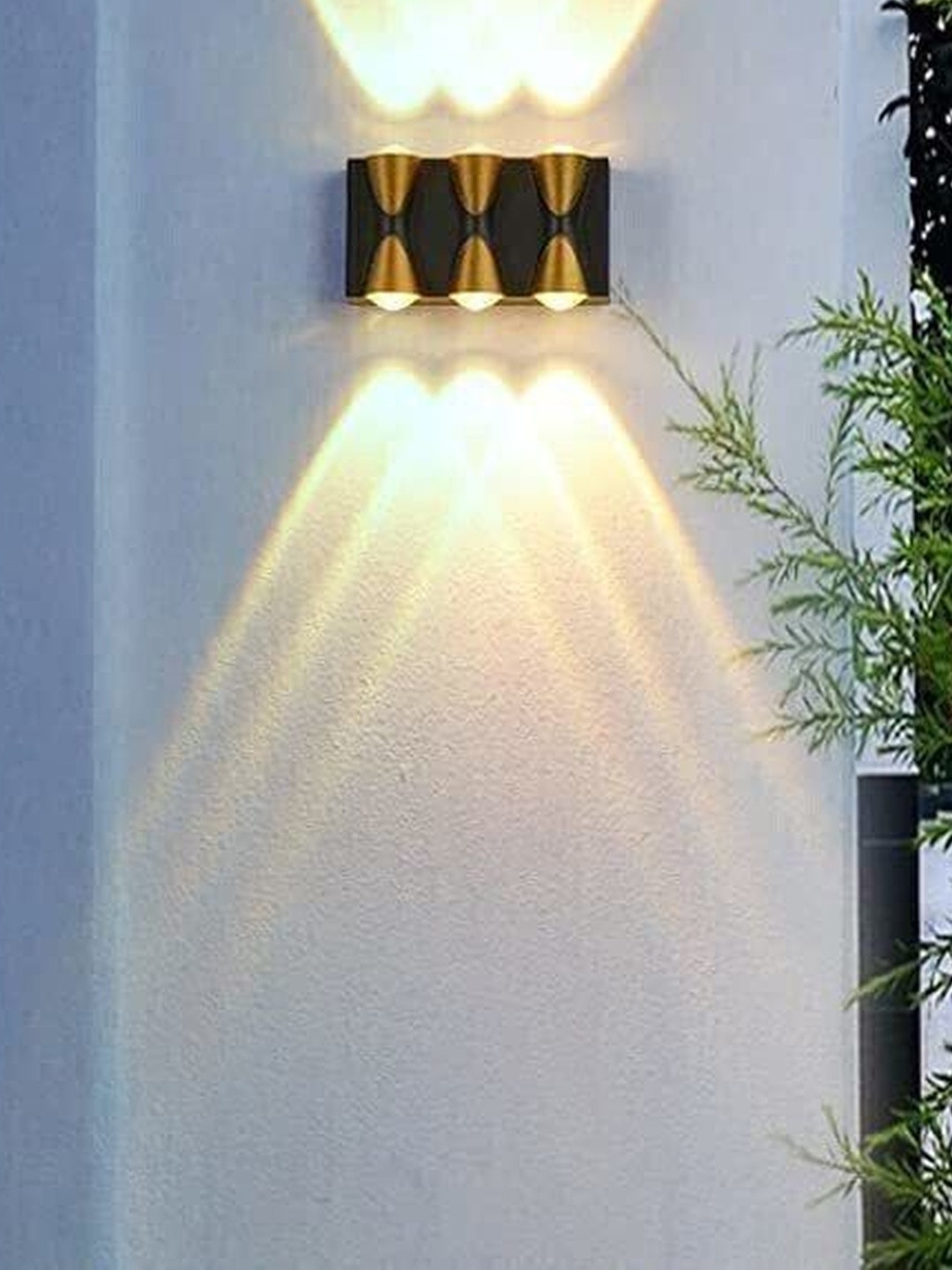 HomesElite Black Metal Rectangle Shaped Wall Lamp