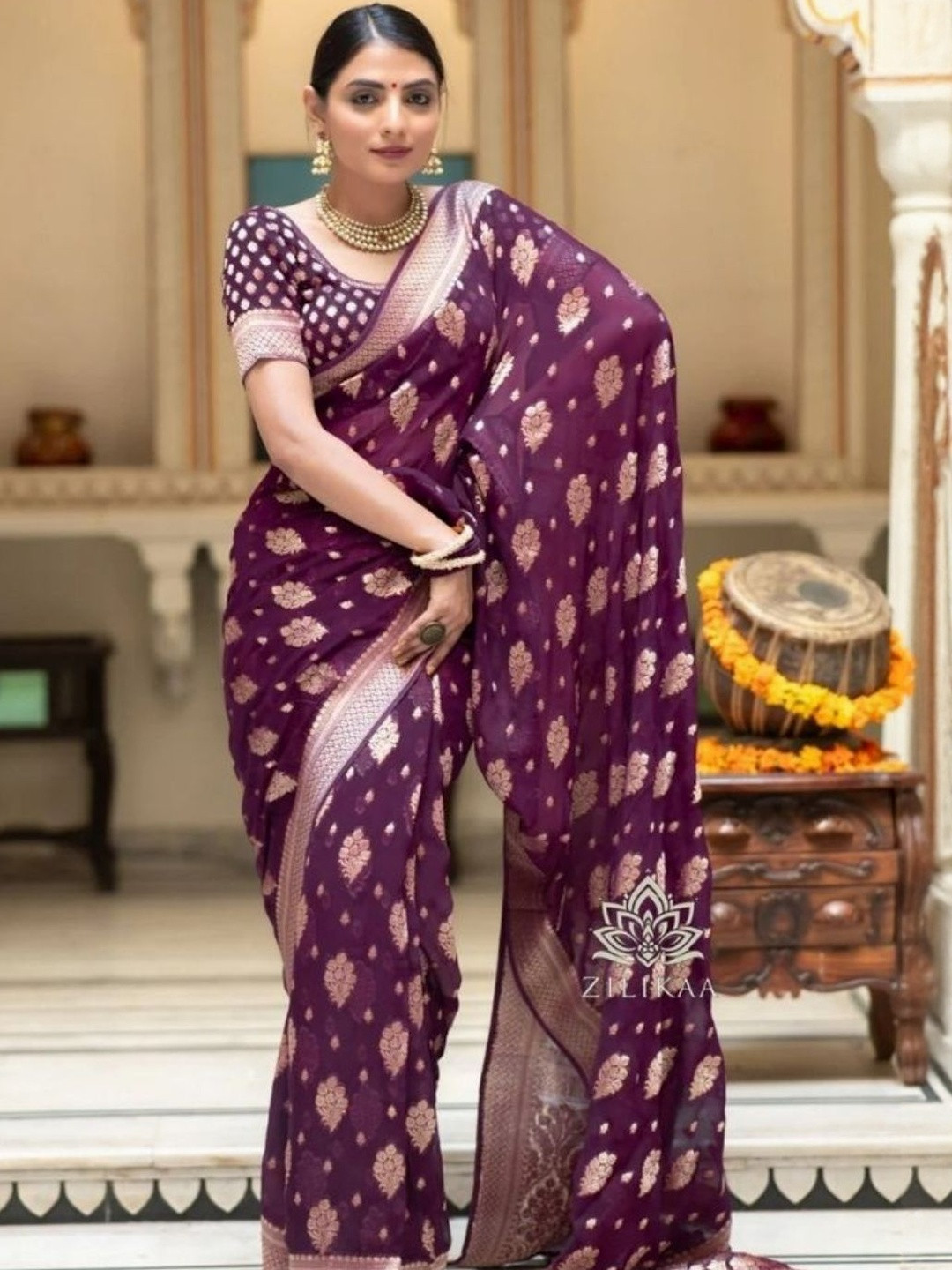 Kesudi Ethnic Motifs Zari SBanarasi Saree With Blouse Piece
